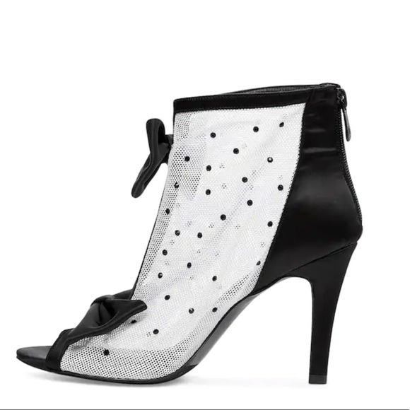 Mesh Heels With Bows - Picture 4 of 11